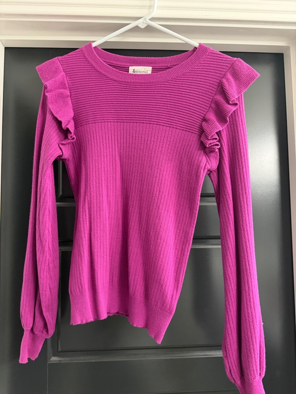 &merci Fuchsia Ruffle-Shoulder Ribbed Long-Sleeve Top